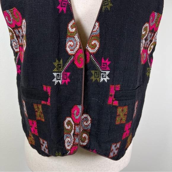Embroidered Vest Women's Small* Retro Cross Stitch Black Pink Red Granny Core - Picture 6 of 12